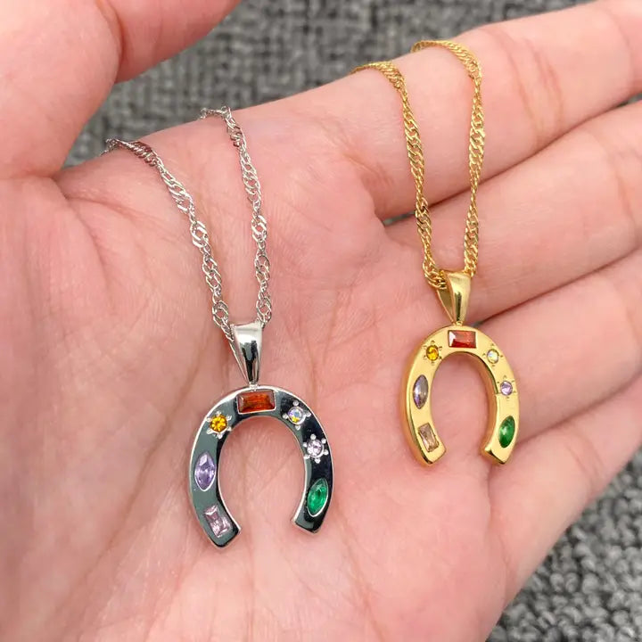 The Tori Horseshoe Necklace