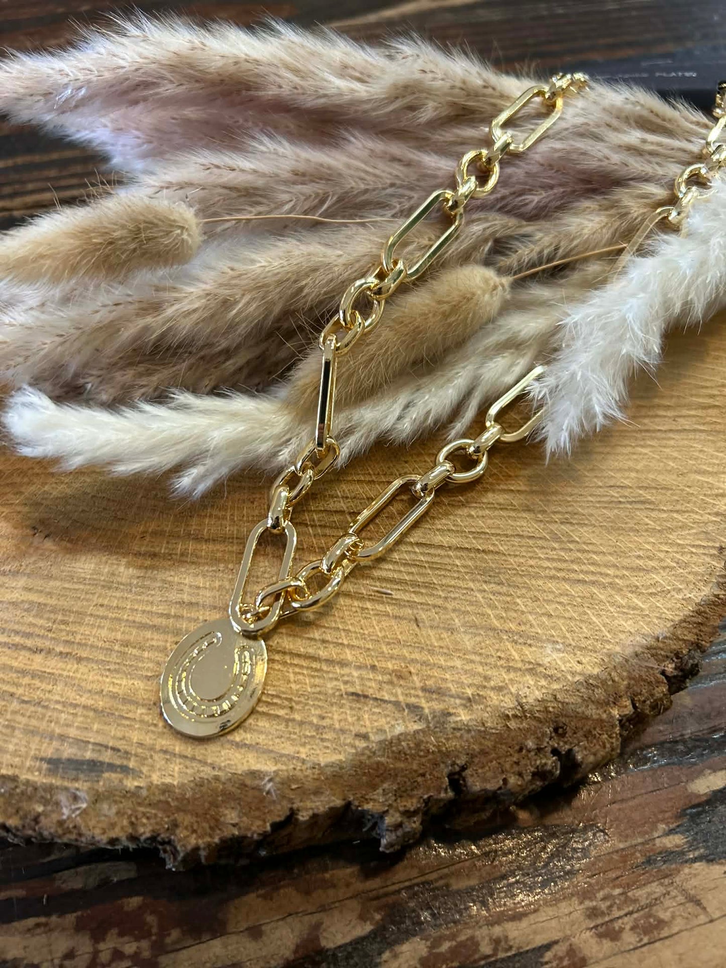 The Molly Horseshoe Necklace