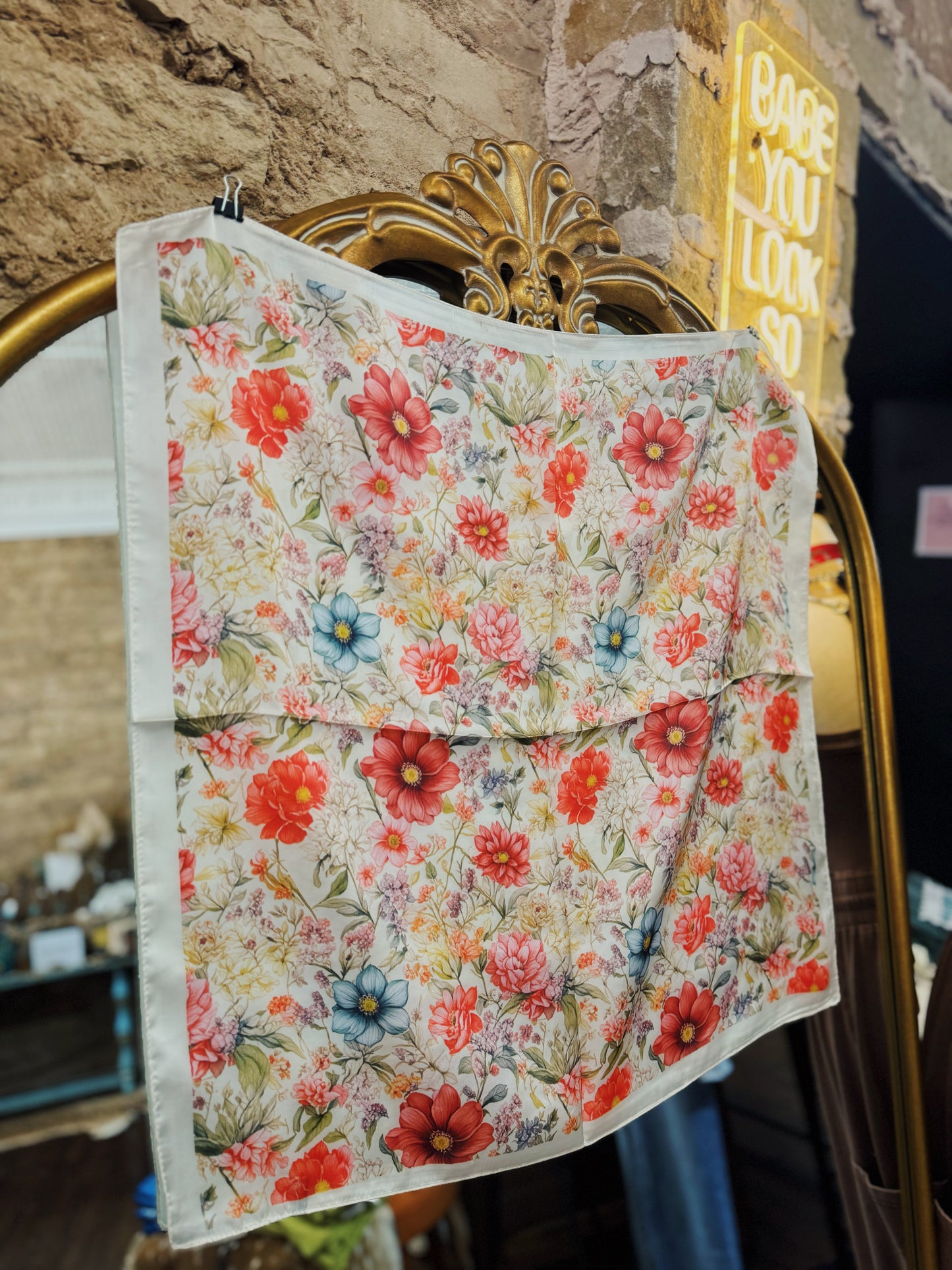 Daisy Daydream Floral Scarf