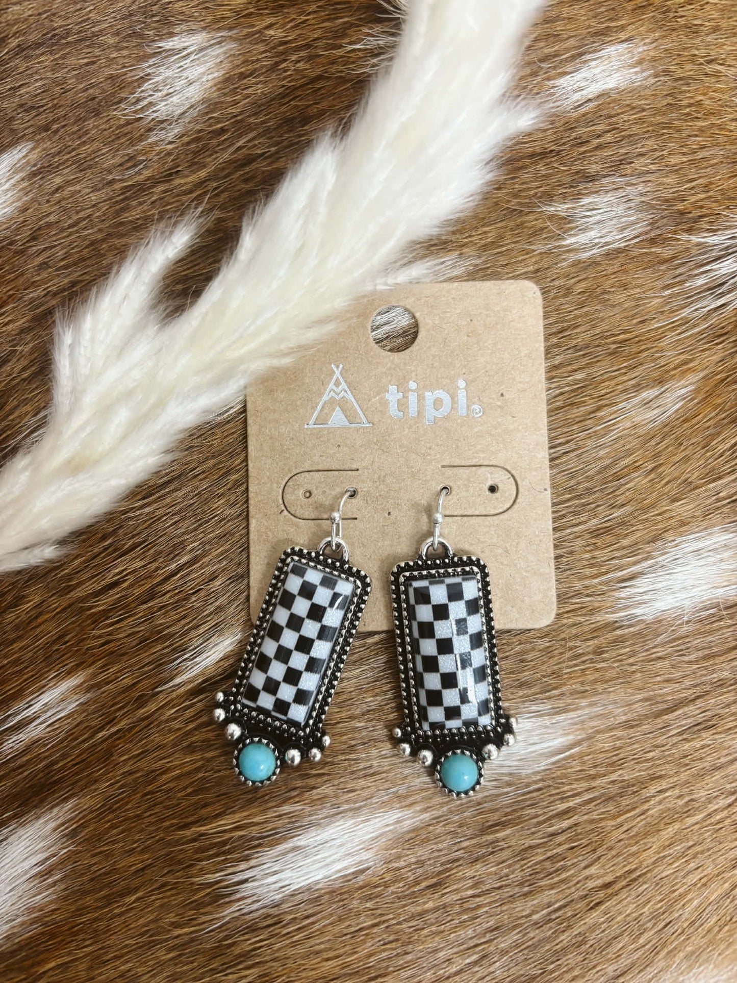 The Checkered Bar Dangle Earrings