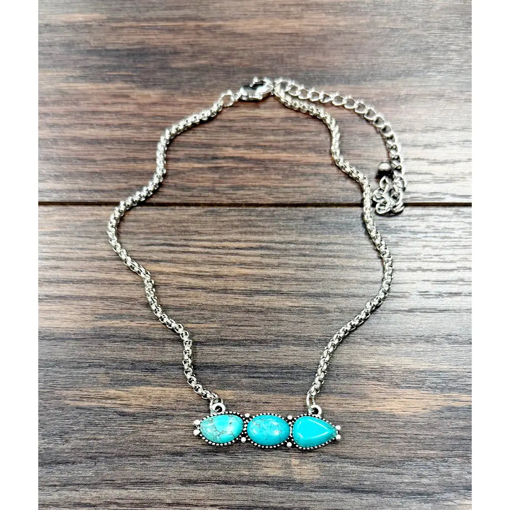 Tres Stone Necklace