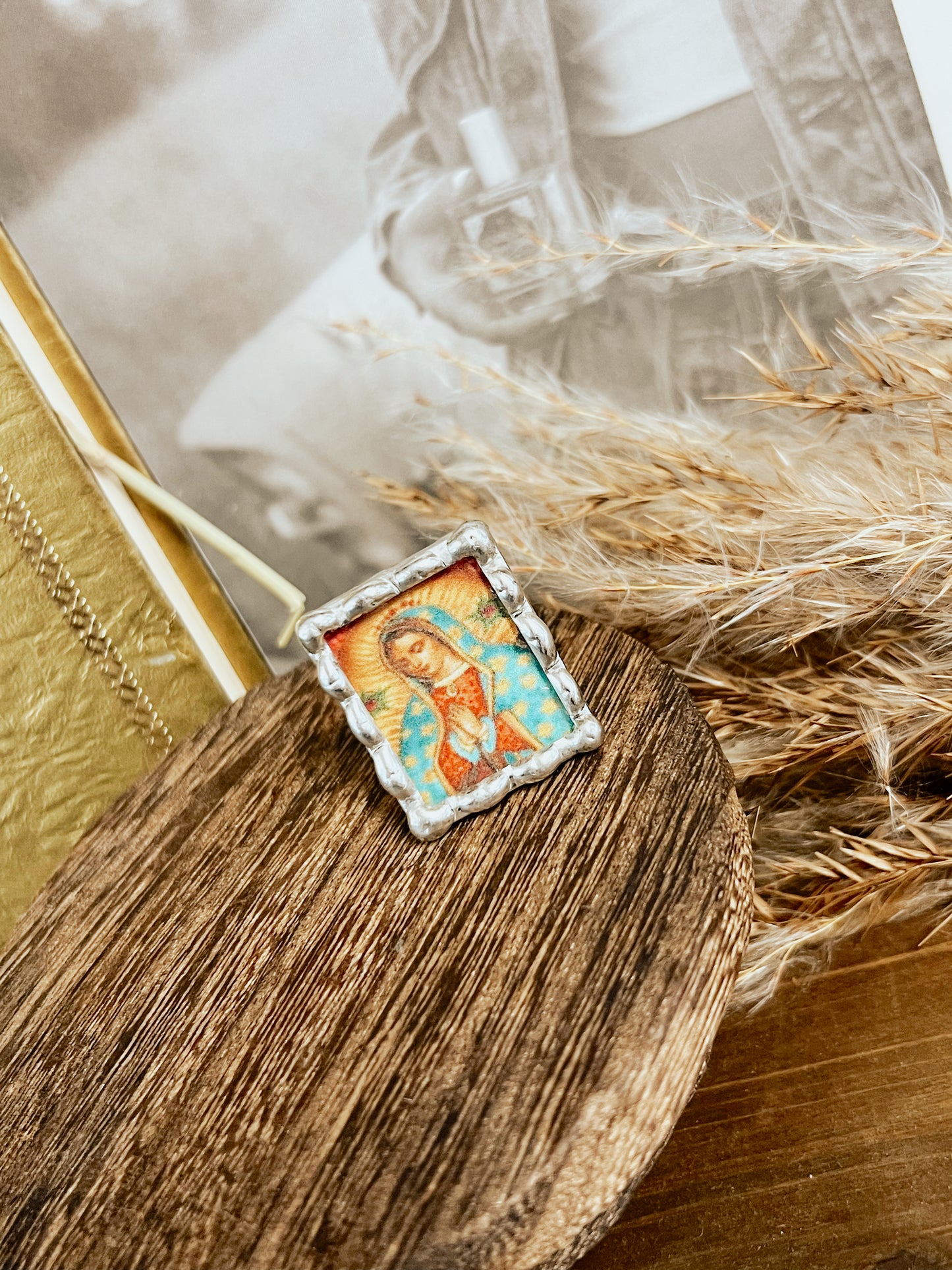 The Saint Glitterali Ring