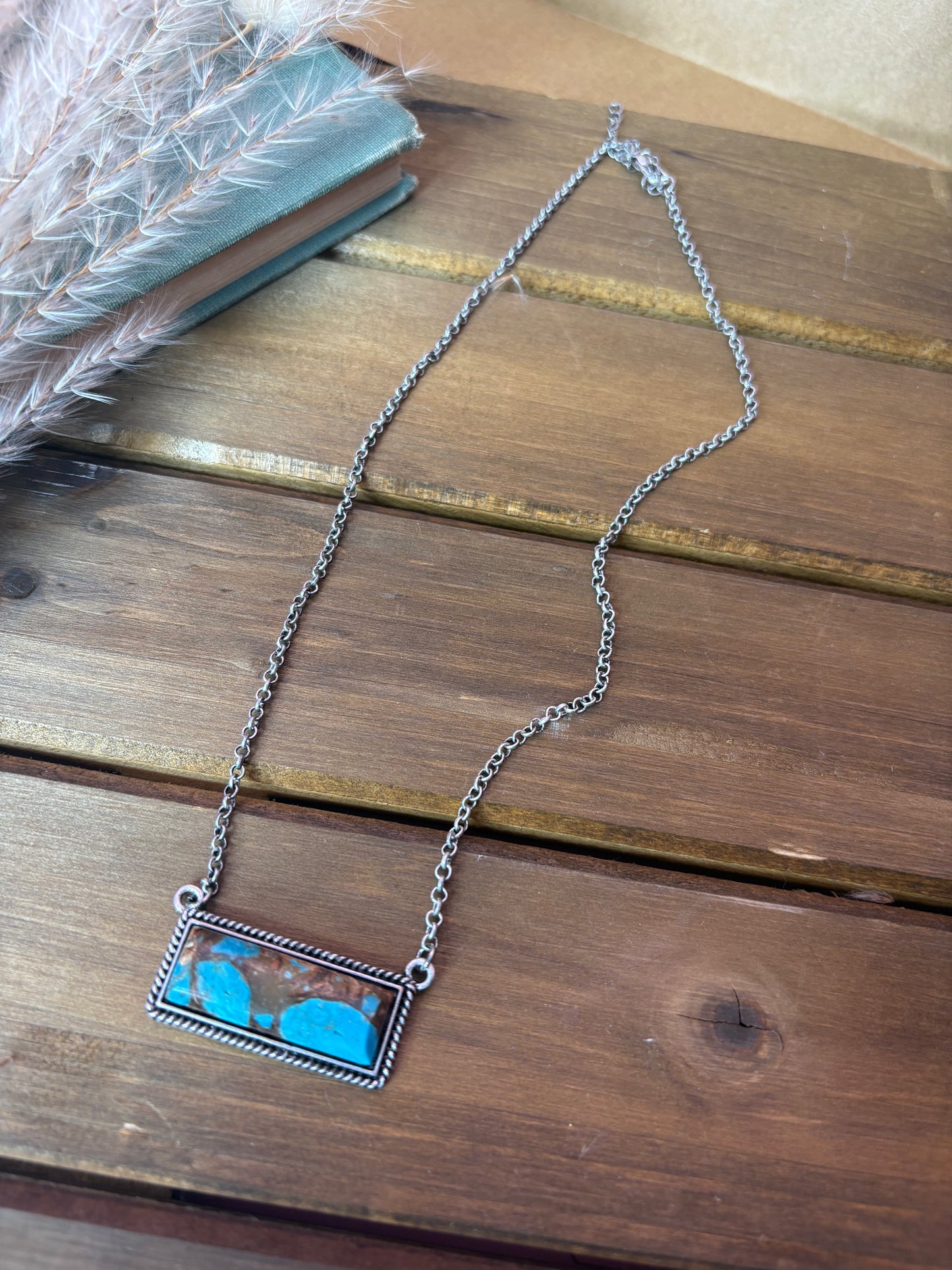 The Desert Ways Bar Necklace