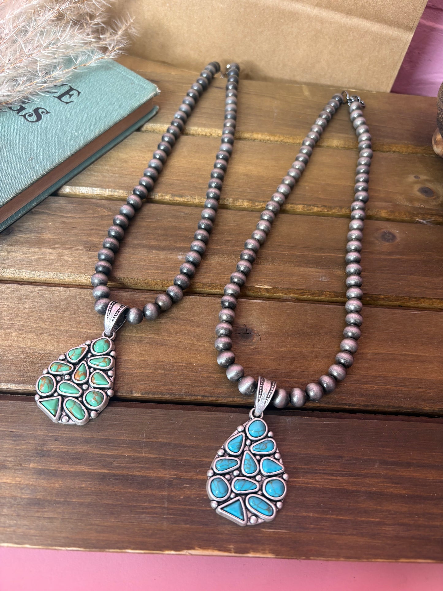 The Lady Sara Necklace