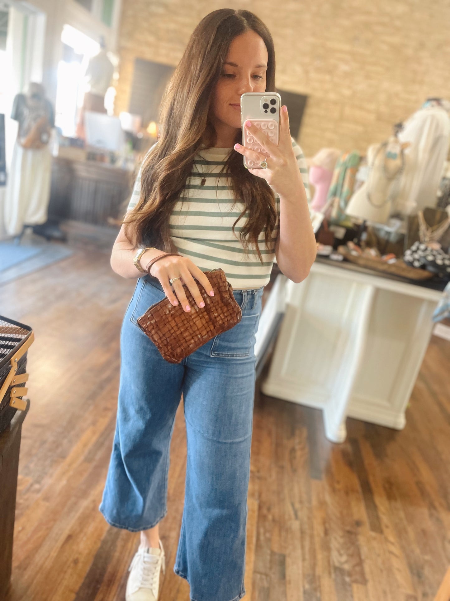 The Savana Leather Clutch