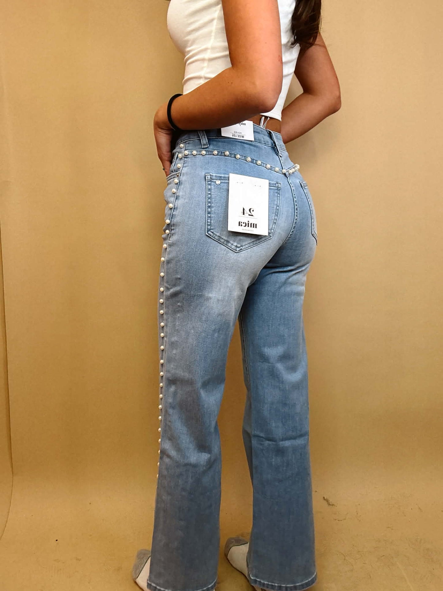 Pearls On Display Jeans