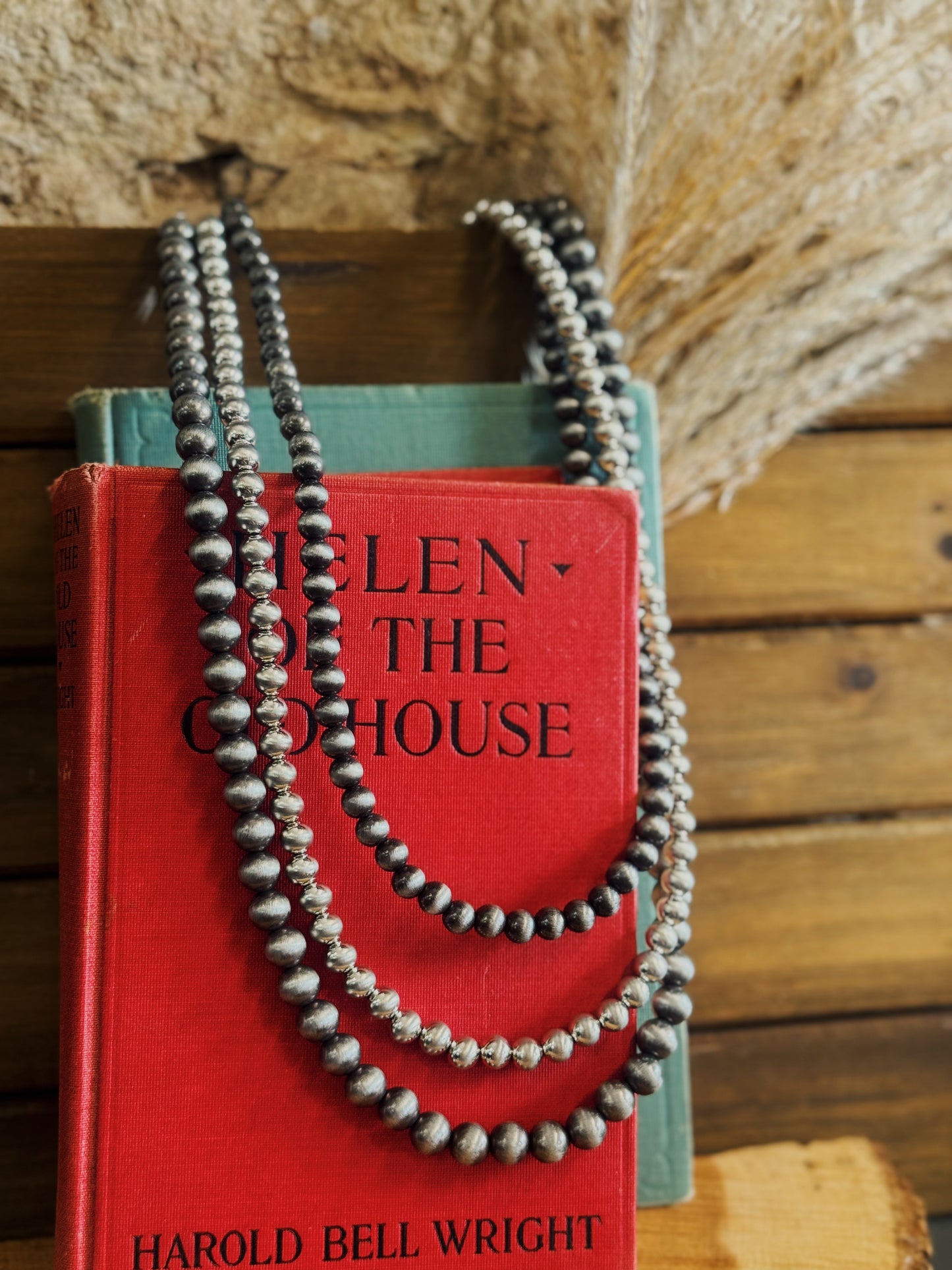 The Dolly Gaze Beaded Necklace