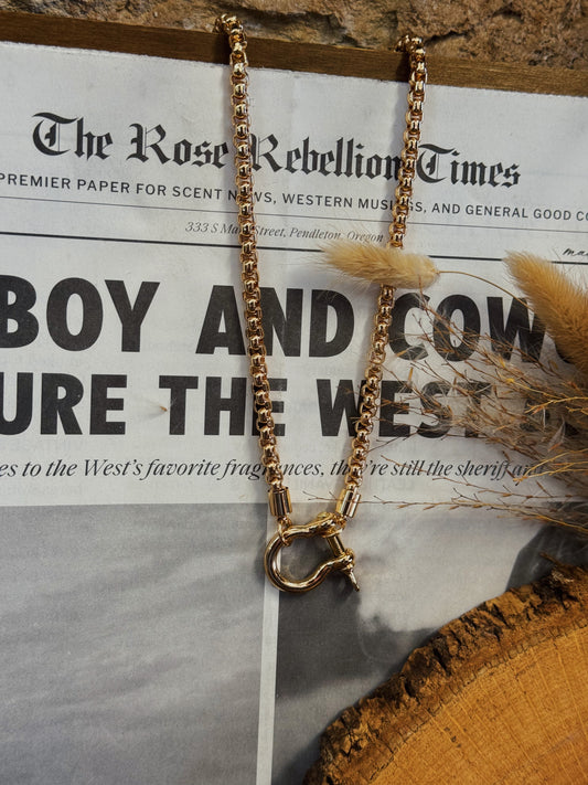 Lucky Spur Horseshoe Pendant Necklace