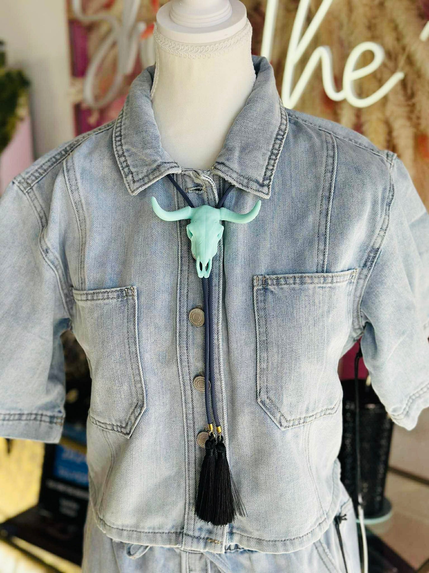 The Longhorn Tassel Bolo