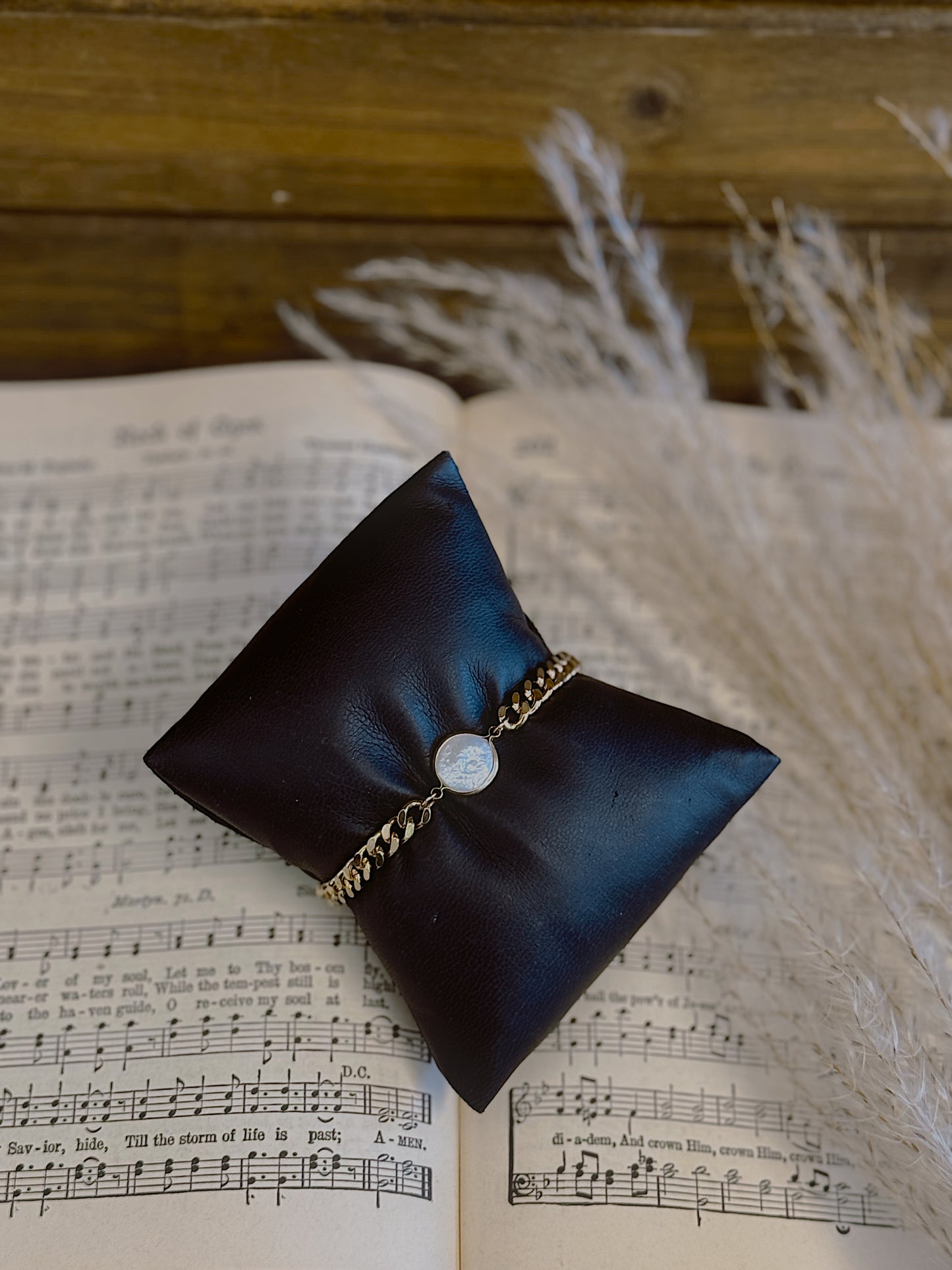 The Sammie Cloud Pearl Bracelet