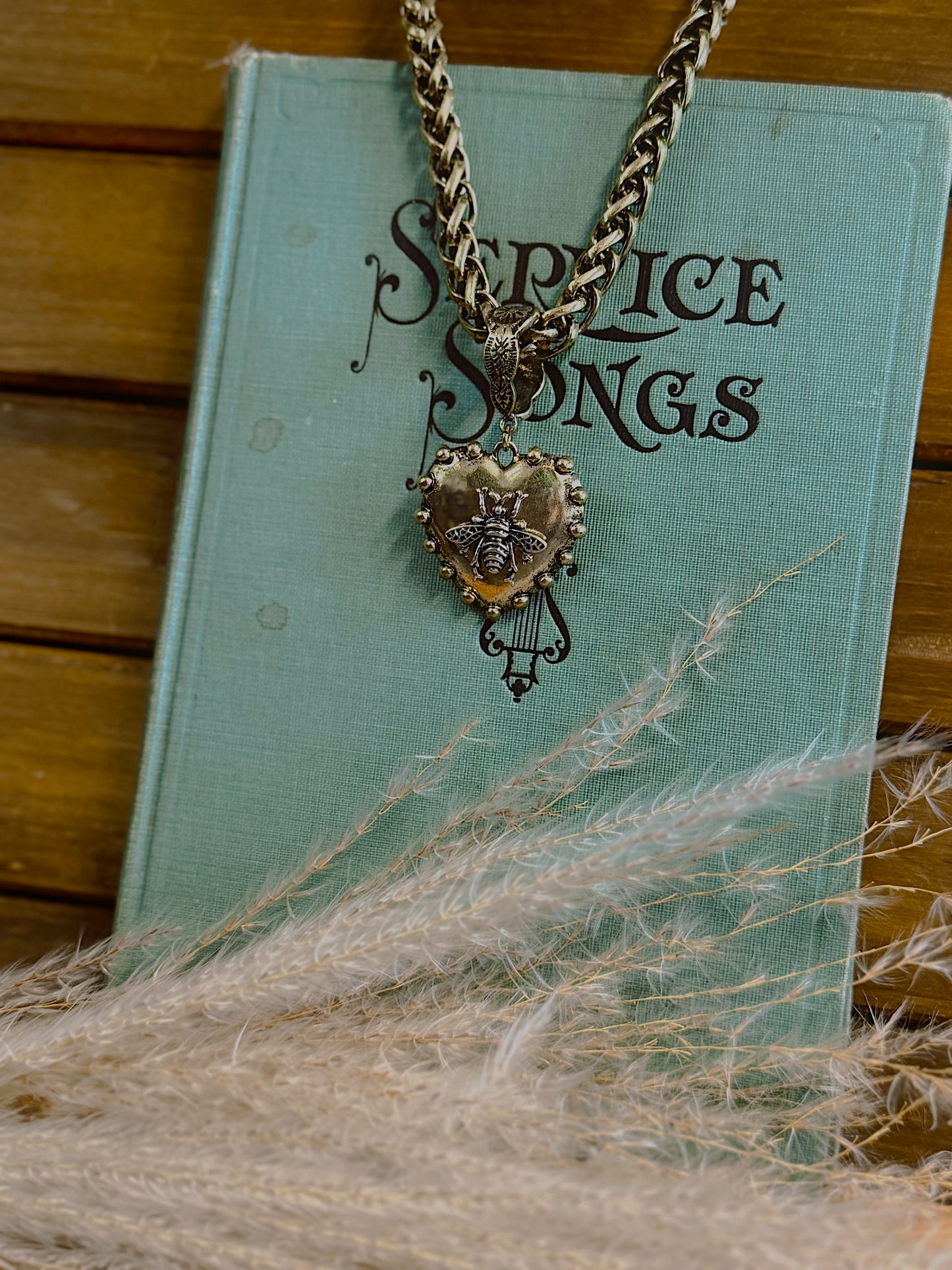 The Honeycomb Necklace