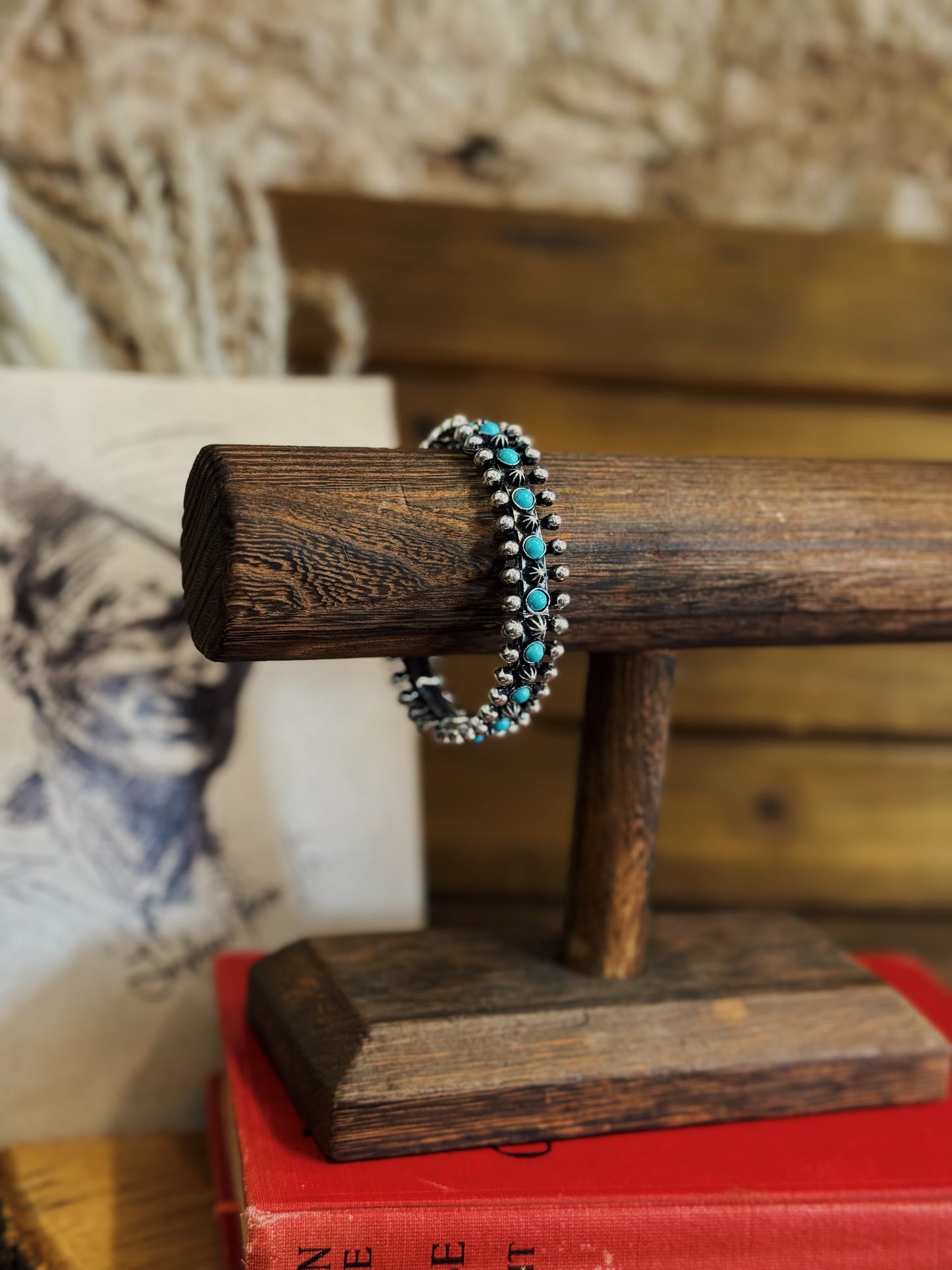 Burnished Silver and Turquoise Dotted Stretch Bracelet