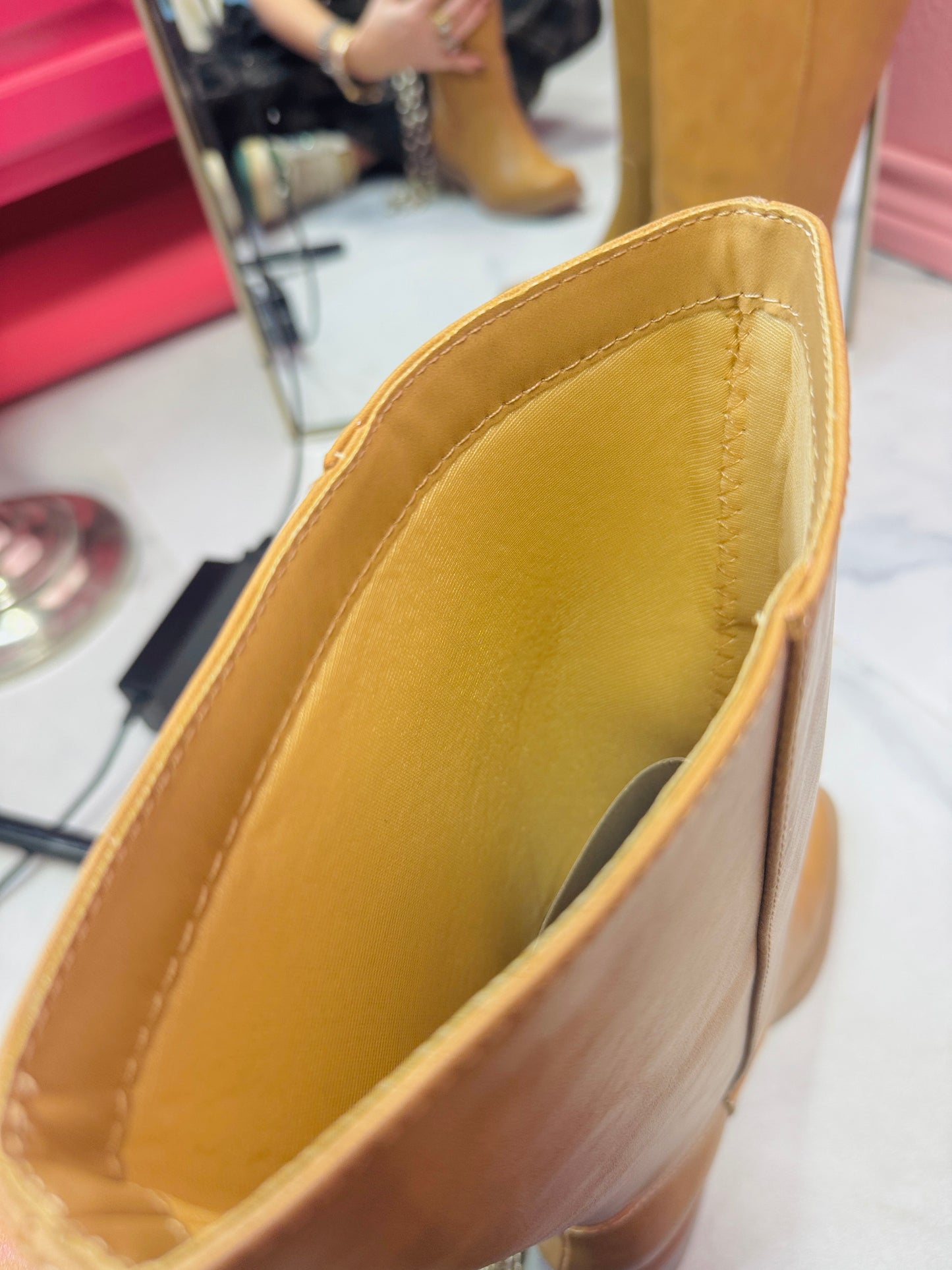 The Belvin Pull-On Boots