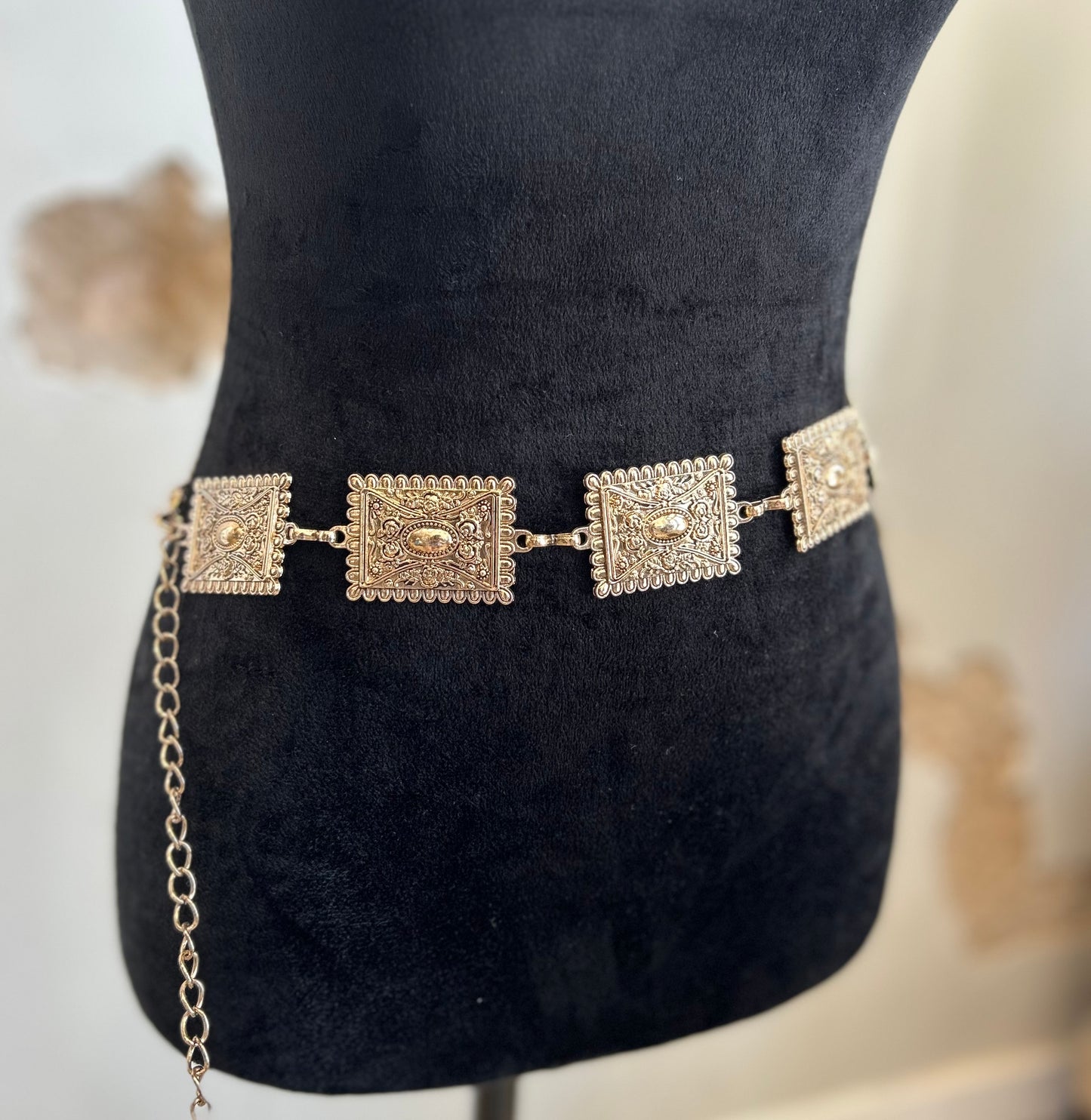 Ornate Rectangle Disc Chain Belt