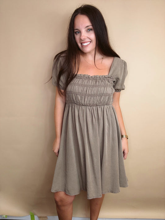 The Ellie Puff Sleeve Dress